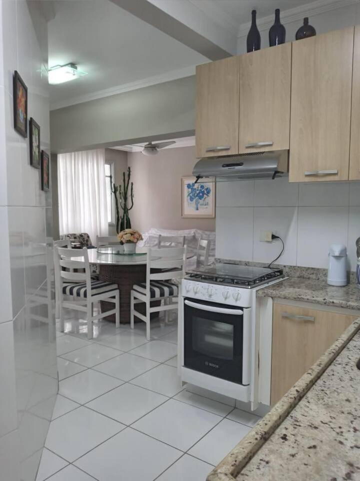 Apartamento completo na calçada da praia Apartment Guarujá Exterior foto