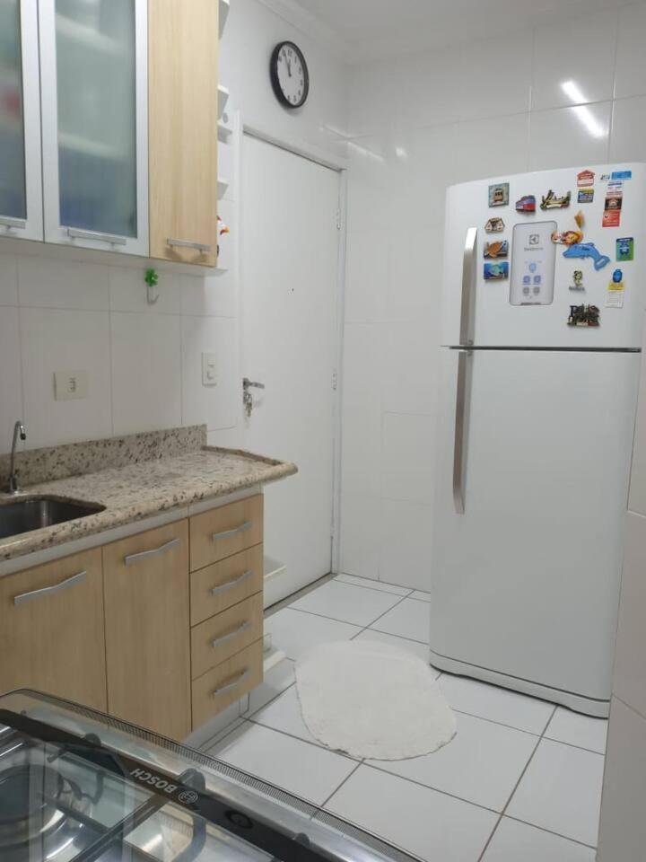 Apartamento completo na calçada da praia Apartment Guarujá Exterior foto